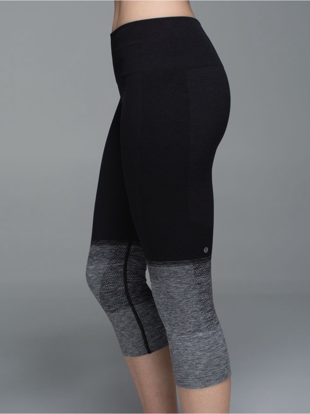 Lululemon Seamlessly Street Crop